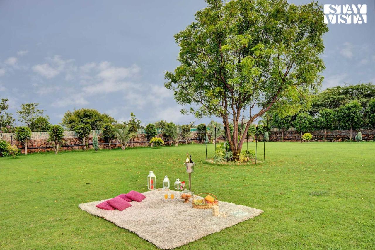Stayvista At Idyllic Farmhouse - A Glasshouse With Outdoor Pool Gurgaon Extérieur photo